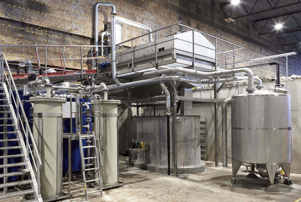 Reactors and floccation unit installed in plastic recycling facility